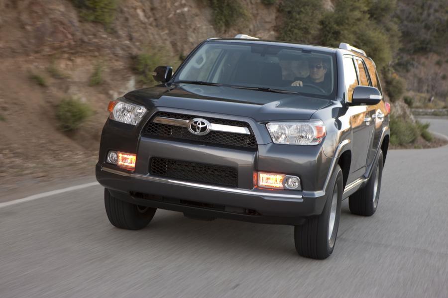  Toyota 4Runner 2010 года  (фото 58 из 84)